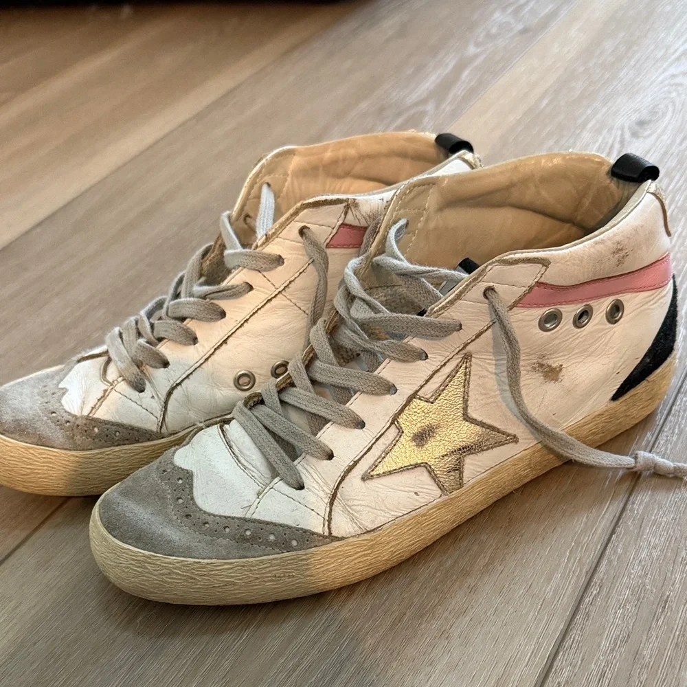 Golden Goose White and Gold Star Sneakers - Picture 1 of 4